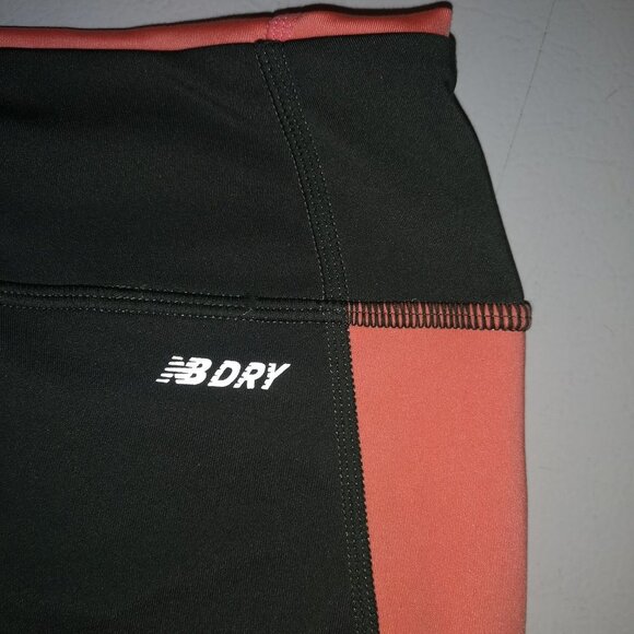 New Balance Dry Ladies Elastic & Tie Waist Ankle Length Leggings - Picture 5 of 9